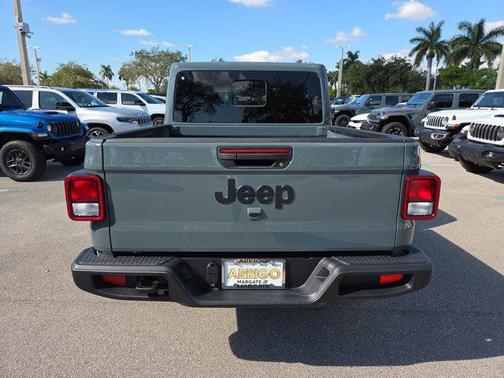 2026 Jeep Gladiator Sport S