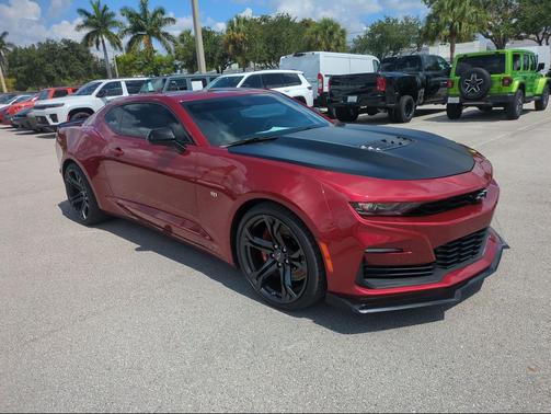 Wild Cherry Tintcoat 2022 Chevrolet Camaro 2SS