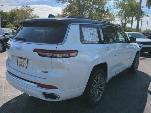 2025 Jeep Grand Cherokee L Summit Reserve