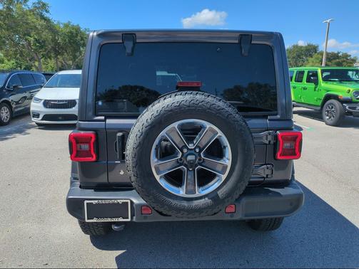 Granite Crystal Metallic Clearcoat 2020 Jeep Wrangler Unlimited North Edition 4x4