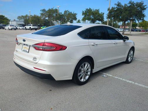2020 Ford Fusion Hybrid SE