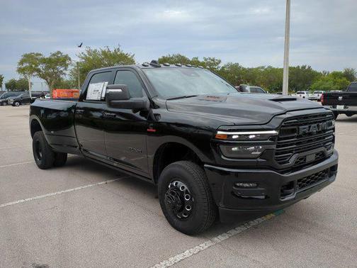 2025 RAM 3500 Laramie Crew Cab 4x4 8' Box