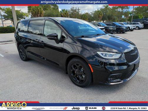 2022 Chrysler Pacifica Hybrid Limited