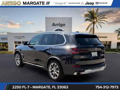 Black Sapphire Metallic 2024 BMW X5 sDrive40i