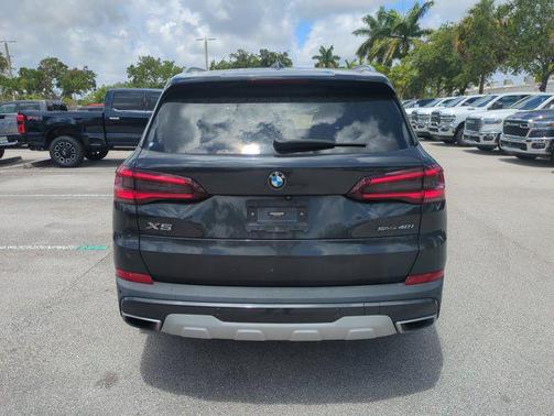 Dark Graphite Metallic 2022 BMW X5 sDrive40i