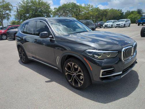 Dark Graphite Metallic 2022 BMW X5 sDrive40i