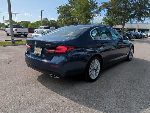 2021 BMW 530 530i