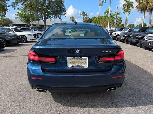 2021 BMW 530 530i
