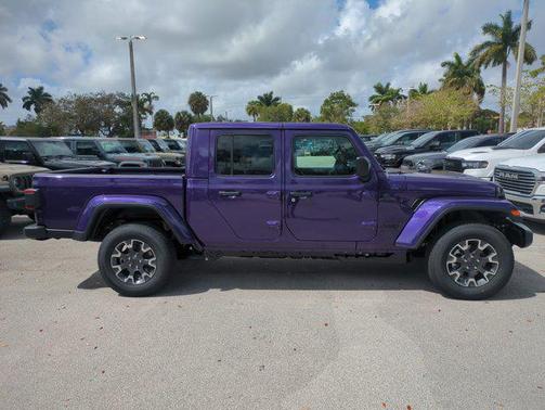 2026 Jeep Gladiator Sahara 4x4