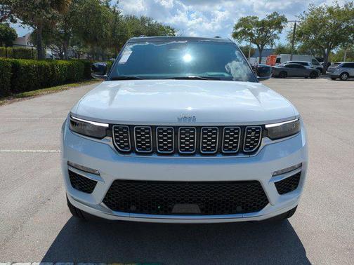 2025 Jeep Grand Cherokee Summit