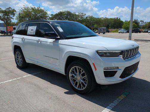 2025 Jeep Grand Cherokee Summit