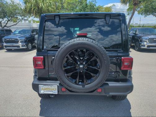 Black Clearcoat 2025 Jeep Wrangler 4xe Sahara