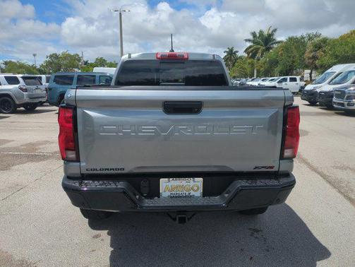 Sterling Gray Metallic 2023 Chevrolet Colorado ZR2