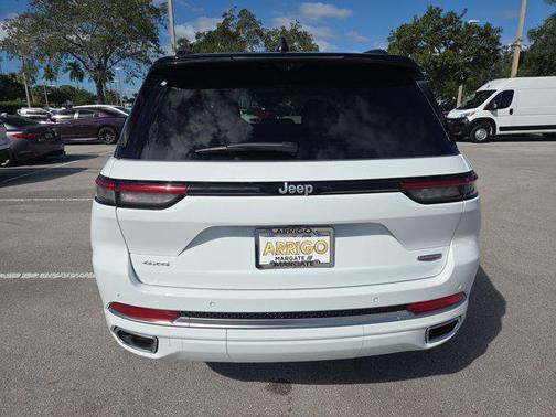 2025 Jeep Grand Cherokee Summit