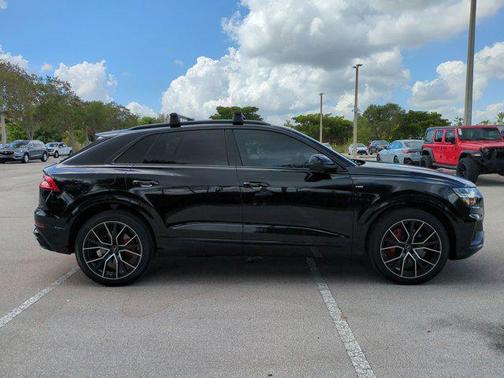 2023 Audi Q8 55 Premium Plus
