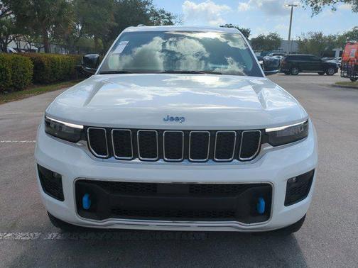 2022 Jeep Grand Cherokee 4xe Overland