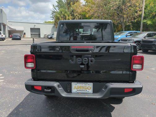 2025 Jeep Gladiator Sport S