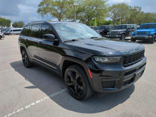 2022 Jeep Grand Cherokee L Altitude