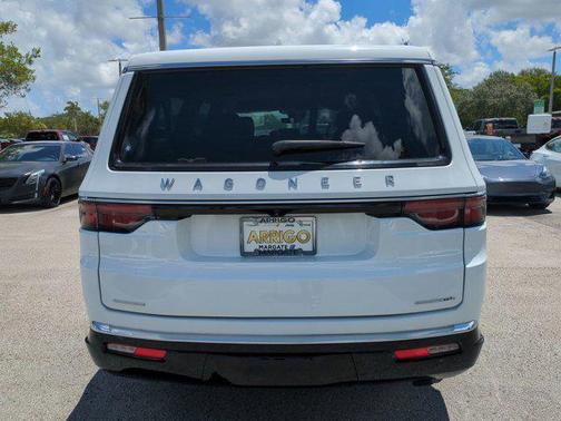 2023 Jeep Wagoneer L Series II 4x4
