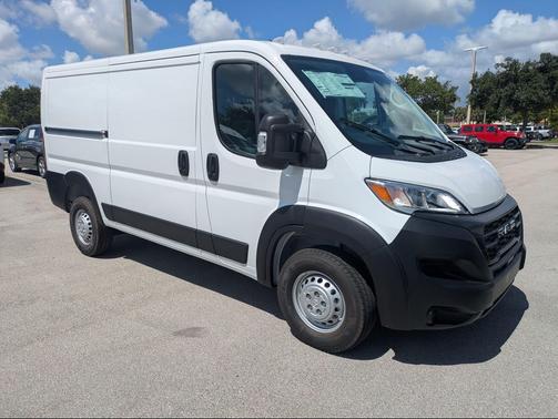 Bright White Clearcoat 2026 RAM ProMaster 1500 Low Roof