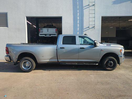 Billet Silver Metallic Clearcoat 2023 RAM 3500 Tradesman Crew Cab 4x4 8' Box