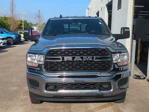 Billet Silver Metallic Clearcoat 2023 RAM 3500 Tradesman Crew Cab 4x4 8' Box