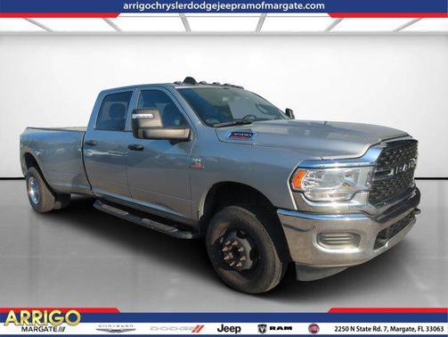 Billet Silver Metallic Clearcoat 2023 RAM 3500 Tradesman Crew Cab 4x4 8' Box