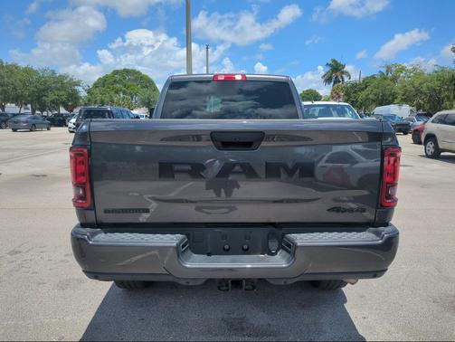 Granite Crystal Metallic Clearcoat 2025 RAM 2500 Big Horn Crew Cab 4x4 6'4' Box