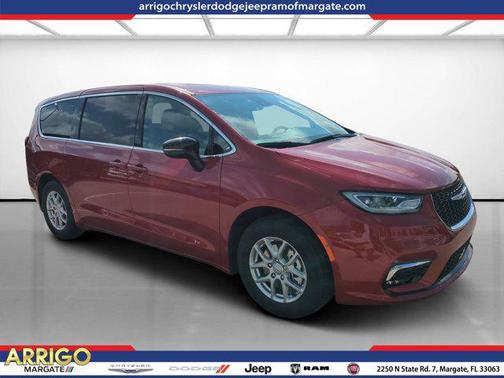 Red Hot Pearlcoat 2026 Chrysler Pacifica L