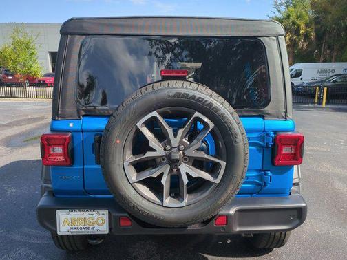 2025 Jeep Wrangler 4xe Sport S