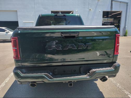 Serrano Green Metallic 2026 RAM 1500 Limited