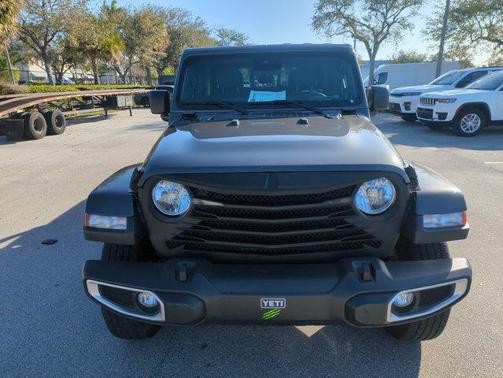 2024 Jeep Gladiator Sport S