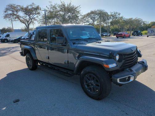 2024 Jeep Gladiator Sport S