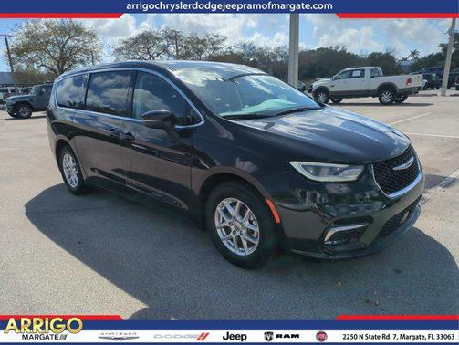 2023 Chrysler Pacifica Touring L