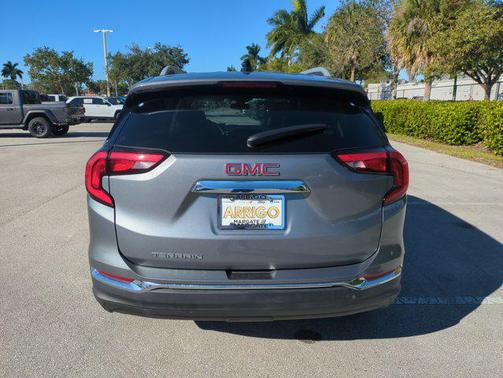 2021 GMC Terrain SLT