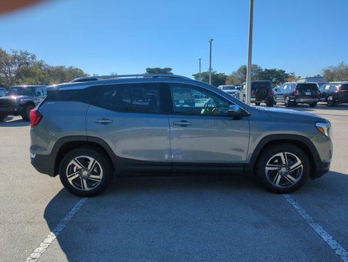 2021 GMC Terrain SLT