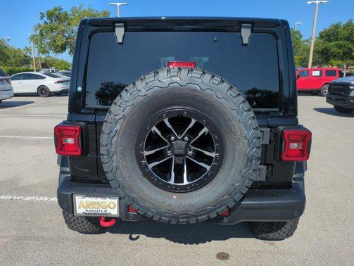Black Clearcoat 2026 Jeep Wrangler Rubicon