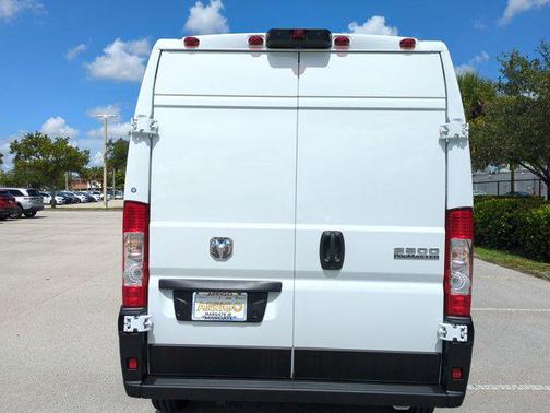 2025 RAM ProMaster 2500 Tradesman
