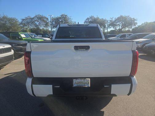 2022 Toyota Tundra SR5