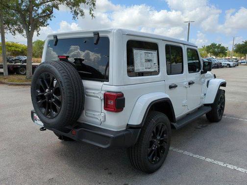 2025 Jeep Wrangler 4xe Sahara
