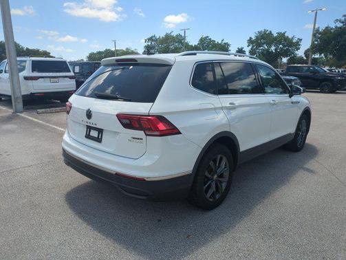 2022 Volkswagen Tiguan 2.0T SE 4MOTION