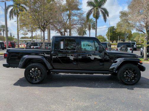 2025 Jeep Gladiator Nighthawk