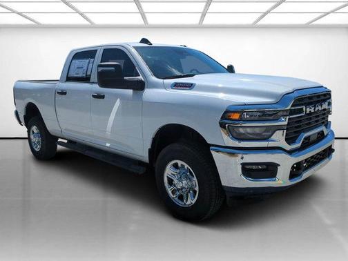 2025 RAM 2500 Tradesman Crew Cab 4x4 6'4' Box