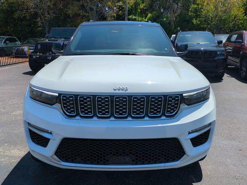 2025 Jeep Grand Cherokee Summit