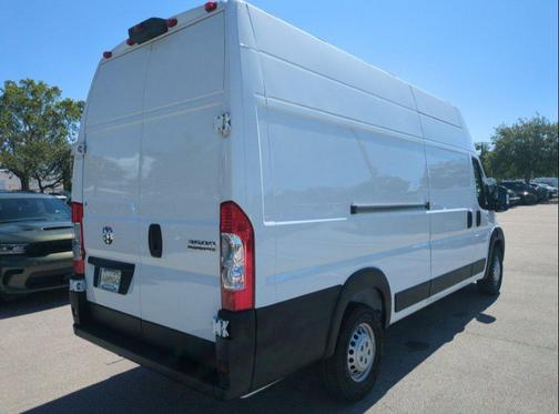 Bright White Clearcoat 2026 RAM ProMaster 2500 Tradesman