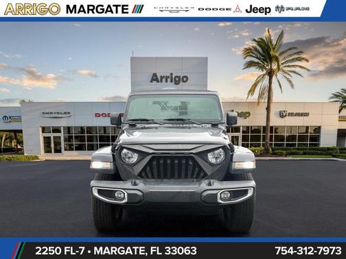 Black Clearcoat 2020 Jeep Gladiator Overland