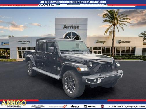 Black Clearcoat 2020 Jeep Gladiator Overland