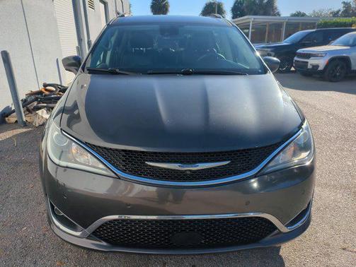 2020 Chrysler Pacifica Touring-L Plus