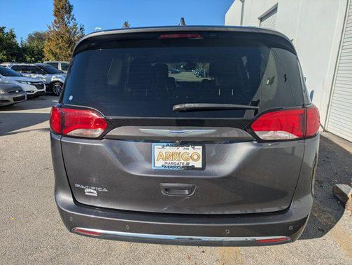 2020 Chrysler Pacifica Touring-L Plus