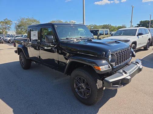 2026 Jeep Gladiator Sport S